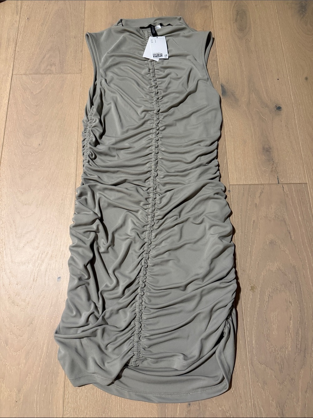 H&M Sleeveless Ruched Midi Dress